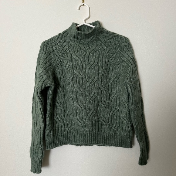 Vince Sweater in Jade Green - Picture 2 of 11